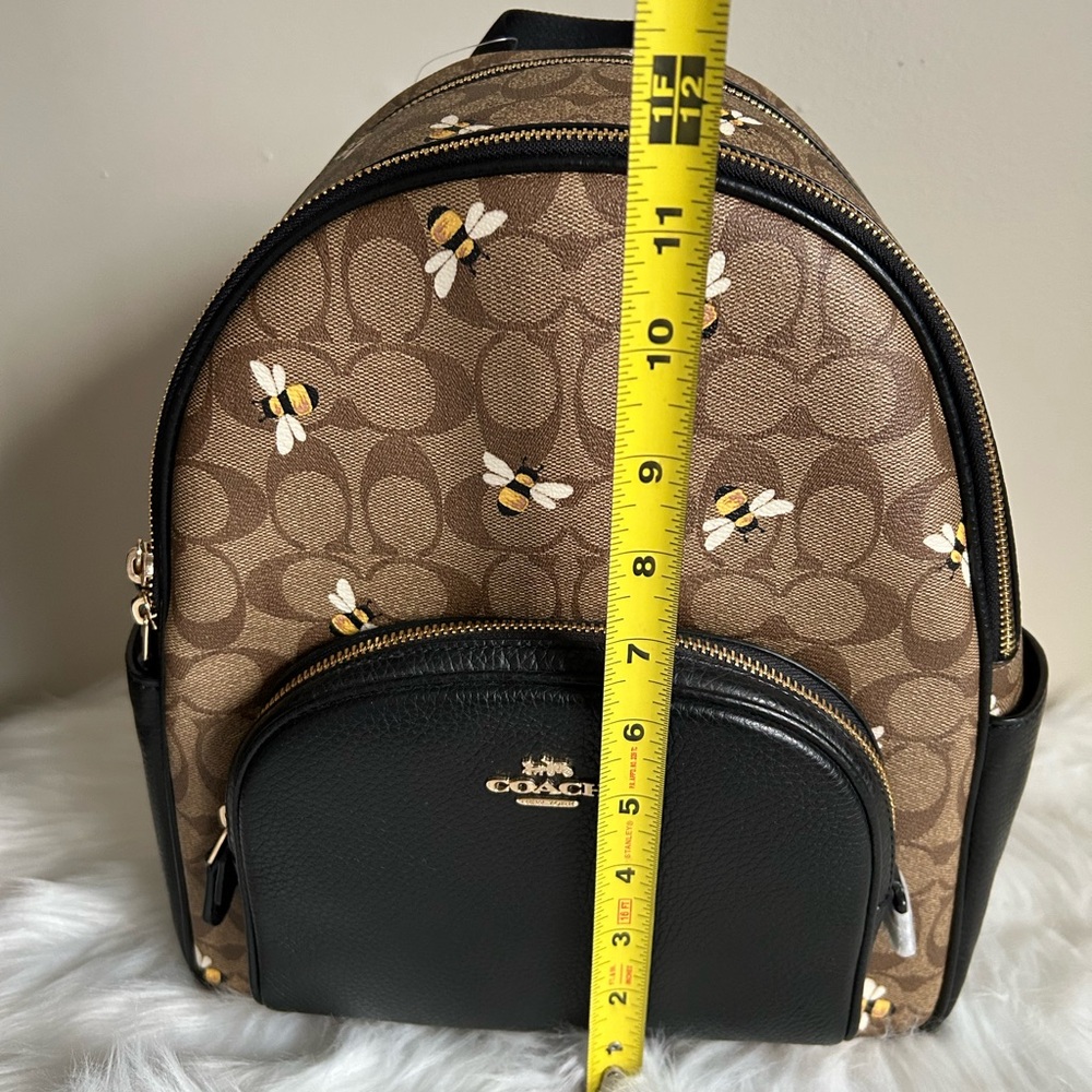 NWT Coach Court Backpack In Signature Canvas With Bee Print - Picture 8 of 9